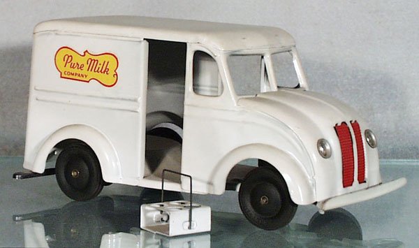 KEYSTONE DIVCO PURE MILK TRUCK