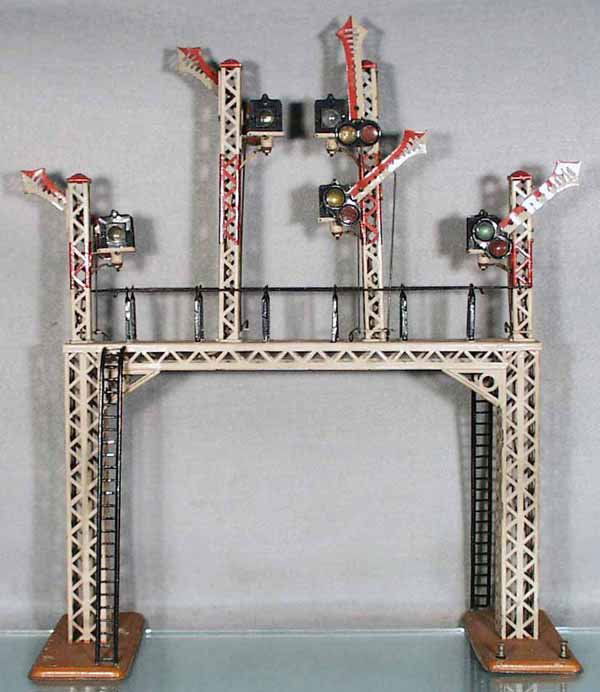 BING 60/670 SIGNAL TOWER: handpainted tin, complete & working, some paint flaking on base, 17 in wide by 18 1/2 in tall, C7.