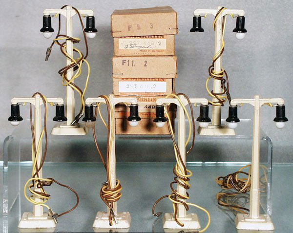 6 MARKLIN 448/2 DOUBLE LAMP POSTS: HO ga, painted die cast, 3 orig boxes only, boxes have minor wear, C6-8.