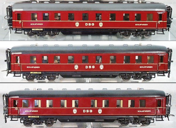 3 ELETTREN DSG COACHES: O ga, handpainted tin, 2 #R025D Schlafwagens, L023D diner, cars have full interiors & diaphragms, 17 in long, C8-9.