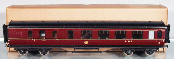 BASSETT-LOWKE LMS 3RD CLASS CORRIDOR COACH: O ga, w/brake end, handpainted & litho tin, 16 in long, orig box, C8-9.