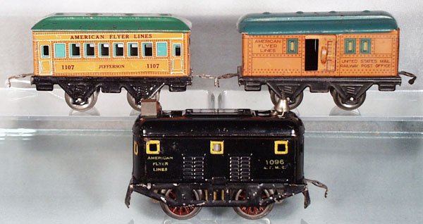 2 AMERICAN FLYER TRAIN SETS