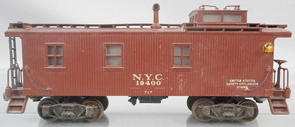 LIONEL 717 CABOOSE (1 of 2)