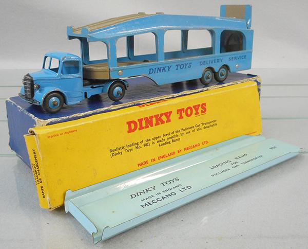 DINKY 982 PULLMORE CAR TRANSPORTER (1 of 2)
