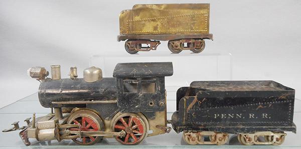 ELEKTOY LOT: 2 ga, 905 loco, black is repainted, drive rods incom on 1 side, Penn tender has oxidation on trucks, broken coupler, brass tender worn, oxidation on trucks, missing coupler & 1 wheel set, C5.