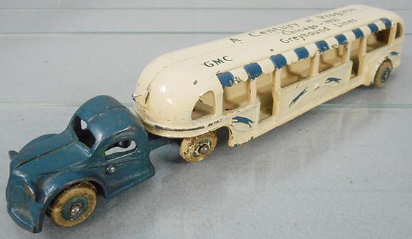 ARCADE 3210 CENTURY OF PROGRESS BUS (1 of 2)