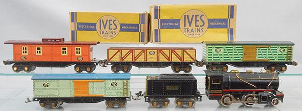 IVES TRAIN SET (1 of 2)