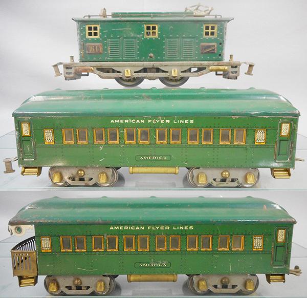 AMERICAN FLYER TRAIN SET (1 of 2)