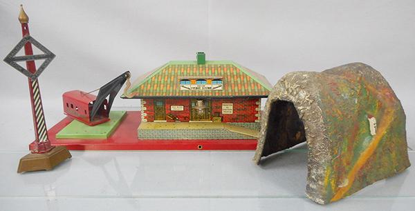 3 AMERICAN FLYER ACCESSORIES (1 of 1)