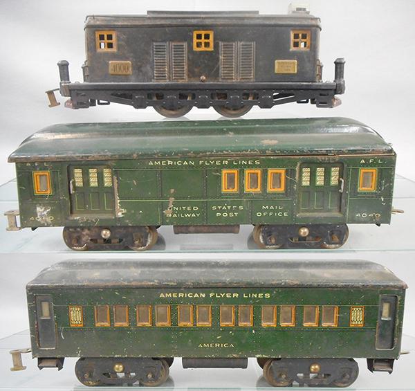 AMERICAN FLYER TRAIN SET (1 of 2)
