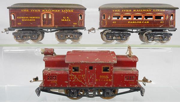 IVES TRAIN SET: O ga, 3252 loco, 60 baggage, 62 Parlor, ca 1919, C5-6.