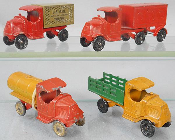 4 TOOTSIETOY MACK TRUCKS (1 of 2)