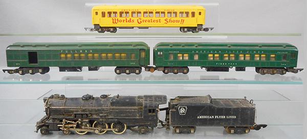 AMERICAN FLYER TRAIN SET (1 of 2)