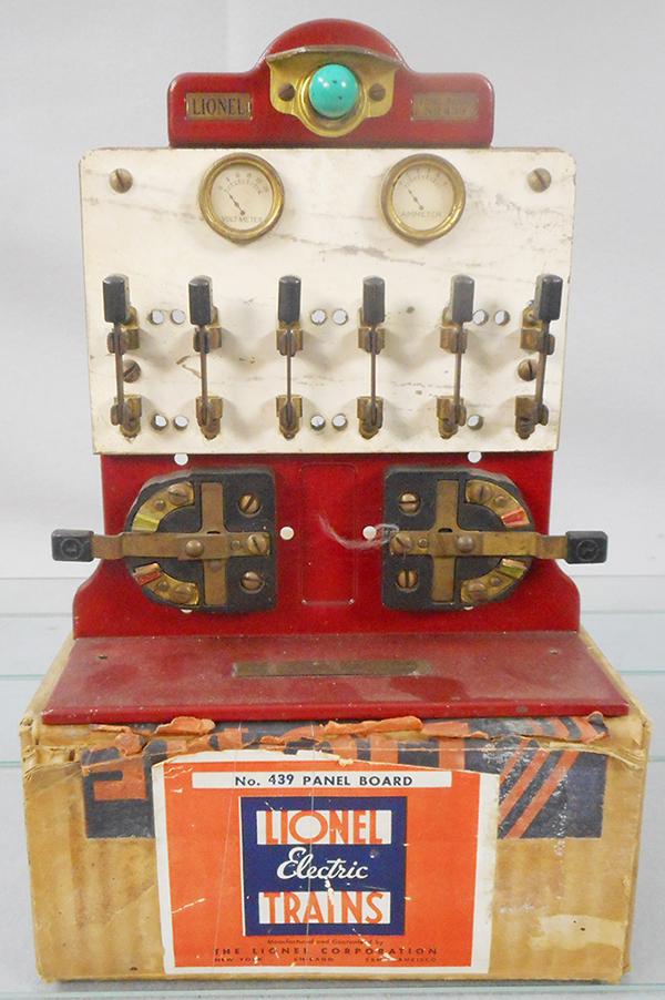 LIONEL 439 PANEL BOARD (1 of 1)