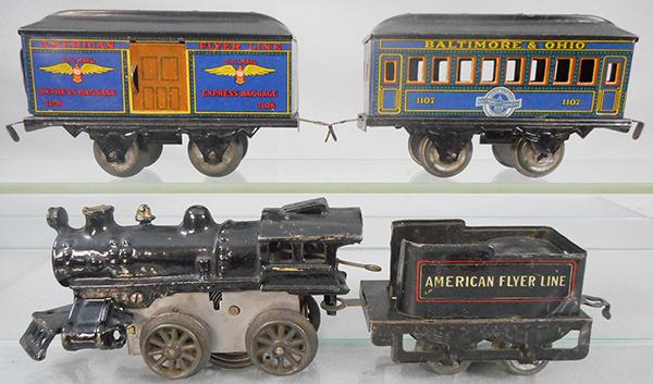 AMERICAN FLYER TRAIN SET (1 of 2)