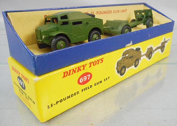 DINKY 697 25-POUNDER FIELD GUN SET: green, 688 Field Artillery Tractor, 687 Limber, 686 25-Pounder Field Gun, orig box & insert minor wear, C8-9.