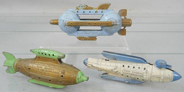 3 TOOTSIETOY BUCK ROGERS SPACE SHIPS (1 of 2)