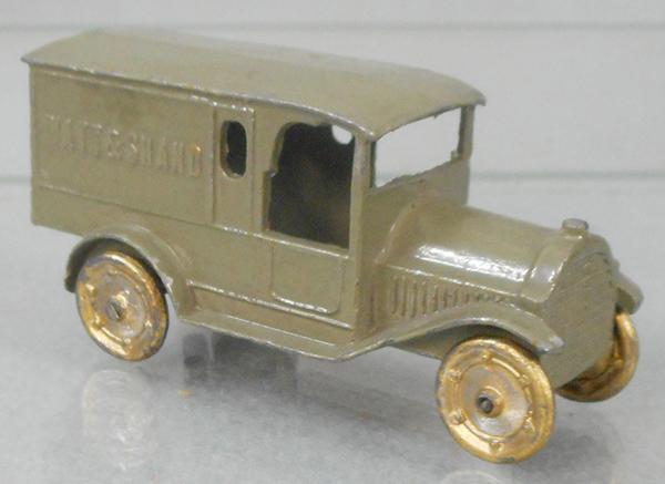 TOOTSIETOY 4630 WATT & SHAND VAN (1 of 2)