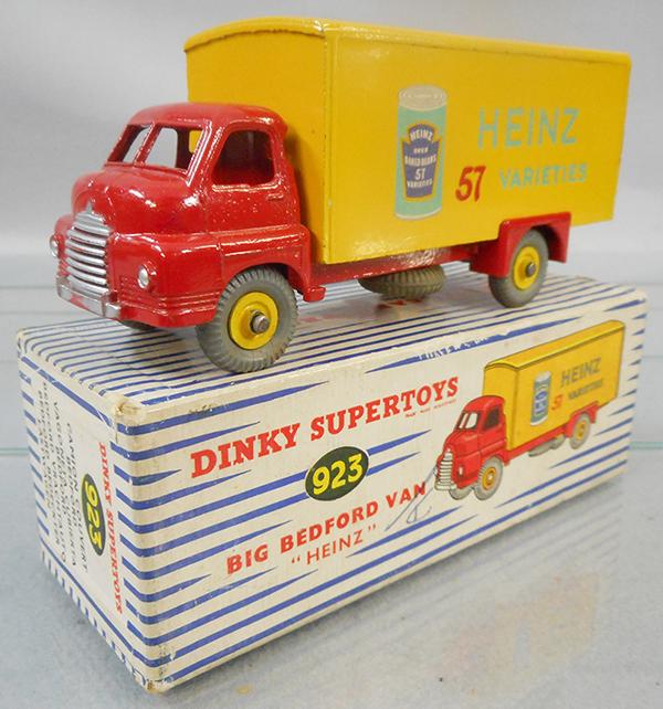 DINKY 923 BIG BEDFORD HEINZ VAN (1 of 2)