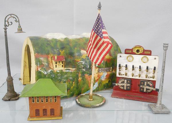 6 LIONEL ACCESSORIES (1 of 1)