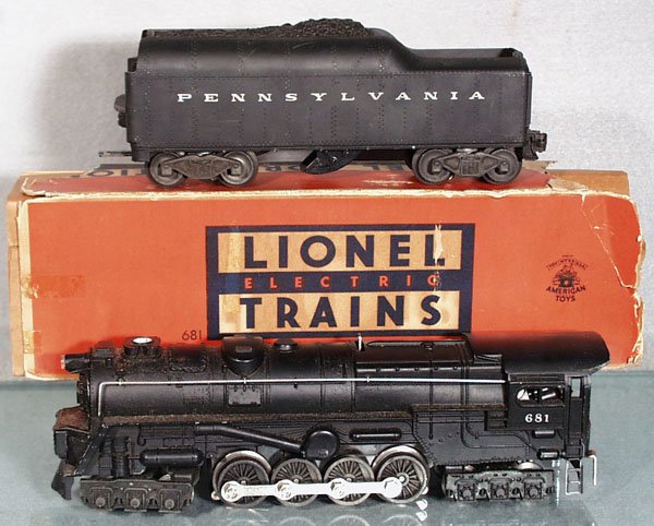 LIONEL 681 LOCO & 2046W-50 TENDER: O ga, loco has rough orig box, C6-7.
