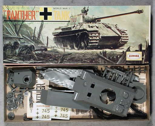 266: AURORA 302-129 GERMAN PANTHER TANK MODEL KIT