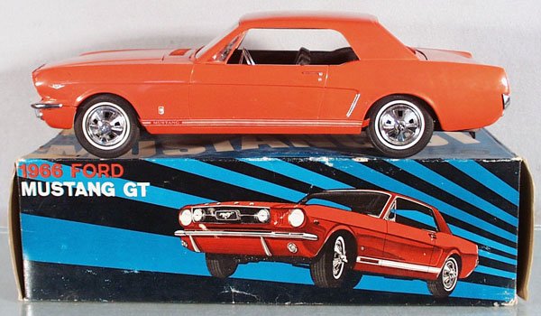 AMF 315 1966 FORD MUSTANG: plastic, 2 small melt marks on hood, battery box clean, untested, 15 3/4" long, orig box worn & taped, C7.