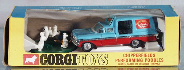 CORGI 511 CHIPPERFIELDS PERFORMING POODLES: w/white poodles in show ring & 2 black poodles in car, orig box & insert minor wear, C8-9.