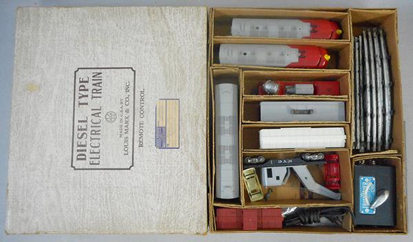 MARX 45866 SANTA FE TRAIN SET (1 of 3)