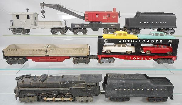 LIONEL TRAIN SET (1 of 3)