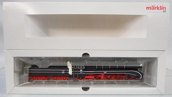 MARKLIN 37083 BR1O GERMAN LOCO & TENDER (1 of 1)