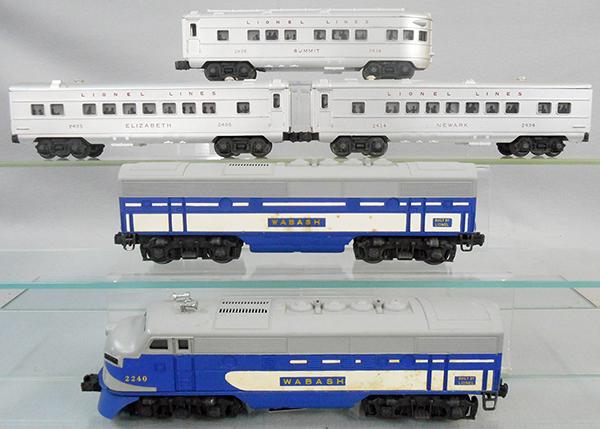 LIONEL TRAIN SET (1 of 3)