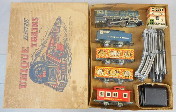 UNIQUE ART 1951 CIRCUS TRAIN (1 of 3)