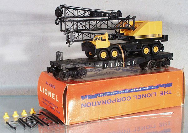 LIONEL 6828 HARNISCHFEGER TRUCK CRANE CAR: O ga, orig crane is complete, orig box minor wear, C7-8.