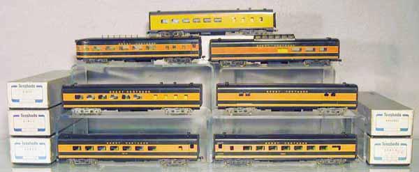 7 TENSHODO PASSENGER CARS: HO ga, 2-rail, 6 are Great Northern, w/4 orig boxes only, 1 is a UP diner, orig box, C7-9.