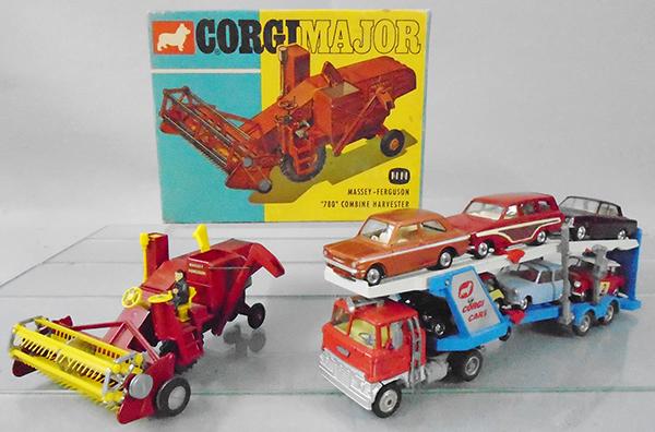 2 CORGI MAJORS (1 of 2)