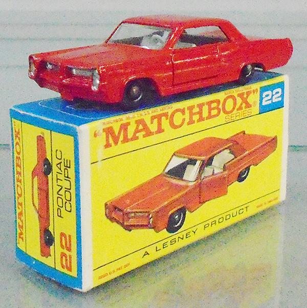 MATCHBOX 22C3 PONTIAC COUPE (1 of 2)