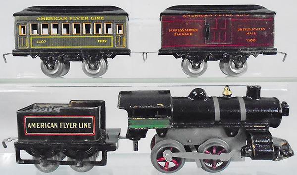 AMERICAN FLYER TRAIN SET (1 of 2)