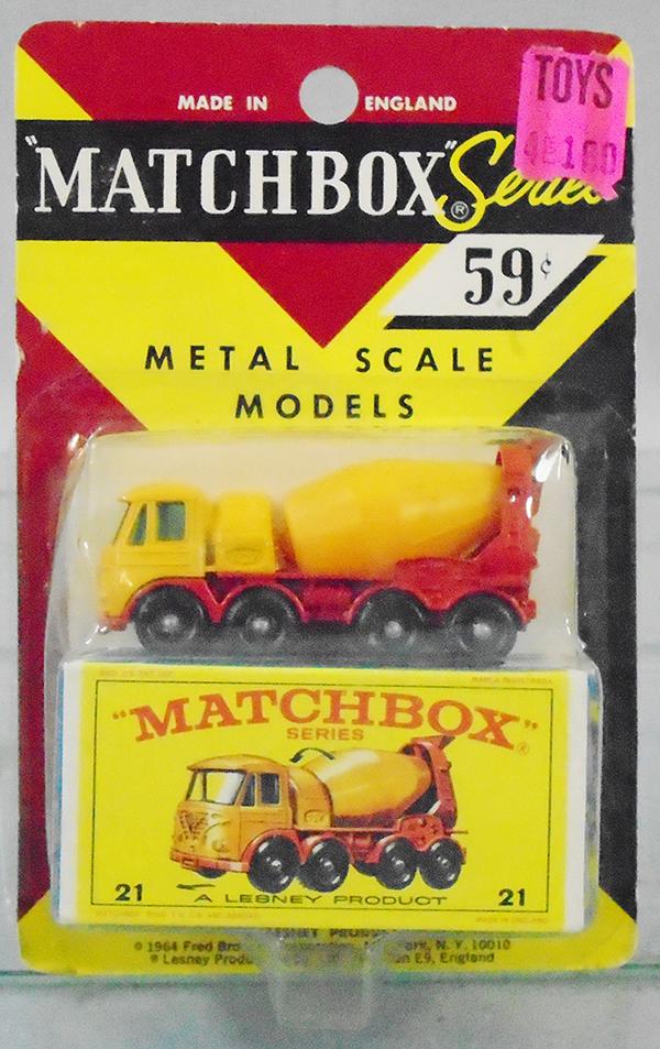 MATCHBOX 21D1 FODEN CEMENT BLISTER PACK: factory sealed on orig card, card has minor wear, C10.