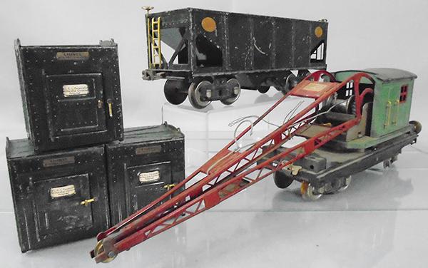 2 LIONEL FREIGHT CARS (1 of 2)