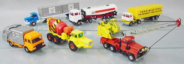 6 CORGI VEHICLES (1 of 1)