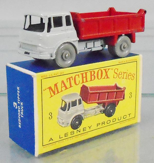 MATCHBOX 3B2 BEDFORD DUMP TRUCK (1 of 2)