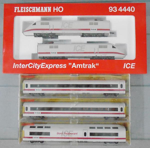 FLEISCHMANN ICE AMTRAK TRAIN SET (1 of 1)