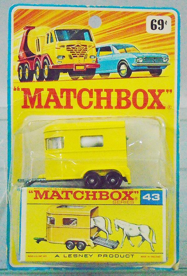 MATCHBOX 43C2 PONY TRAILER BLISTER PACK (1 of 1)