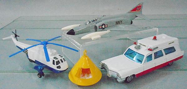DINKY VEHICLES (1 of 2)