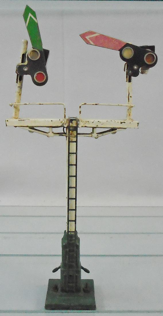 IVES 302 DOUBLE SEMAPHORE (1 of 2)