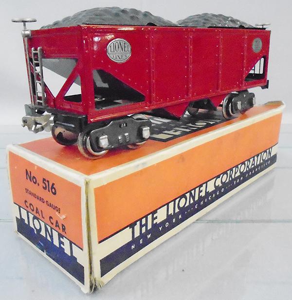 LIONEL 516 HOPPER: std ga red, w/coal loads, nickel trim, orig box, missing all flaps on 1 end, C8-9.