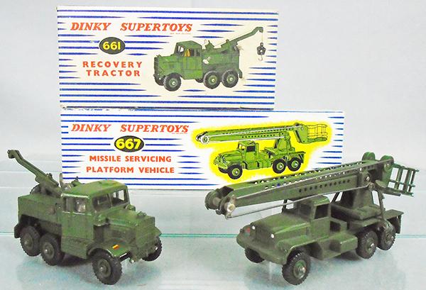 2 DINKY MILITARY VEHICLES (1 of 2)