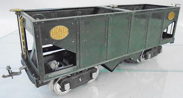 LIONEL 216 HOPPER: std ga, dark green, mixed trim, orig box minor wear, C7.