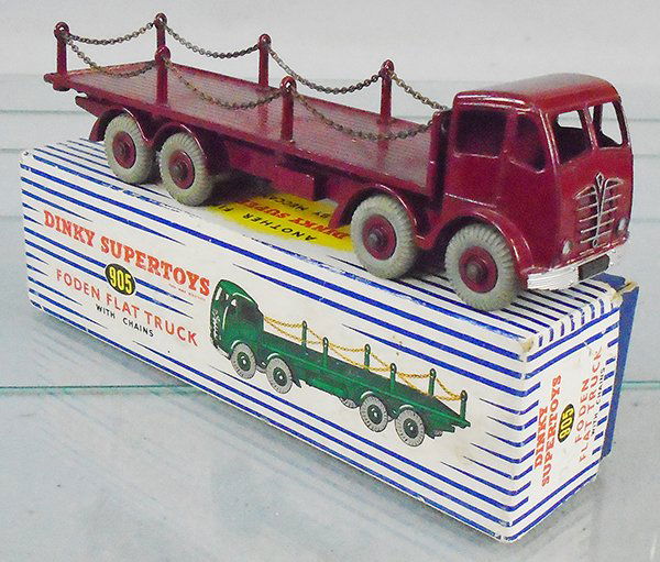 DINKY 905 FODEN FLAT W/CHAINS (1 of 2)